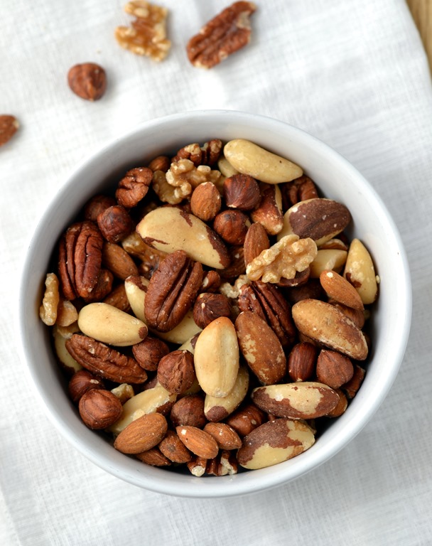 Mixed Nuts for Maple-Roasted Nut Butter| coconutandberries.com